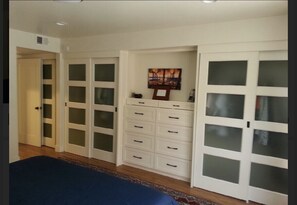 3 Schlafzimmer, Schreibtisch, WLAN, Bettwäsche