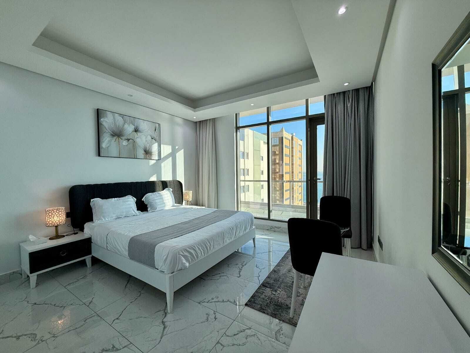 ファミリー アパートメント | ノートパソコン用  作業スペース、アイロン / アイロン台、WiFi (無料)