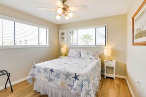 3 habitaciones, tabla de planchar con plancha y cuna de viaje 