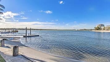 Beach nearby, beach towels