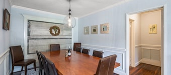 Spacious Family Home—Midtown Mobile; Huge Backyard; Pet friendly
