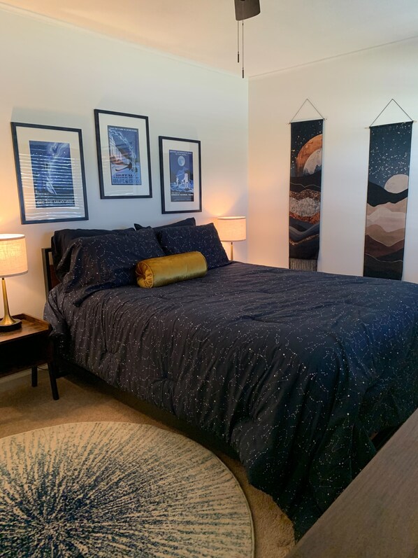 3 sovrum, skrivbord, gratis wi-fi och sängkläder