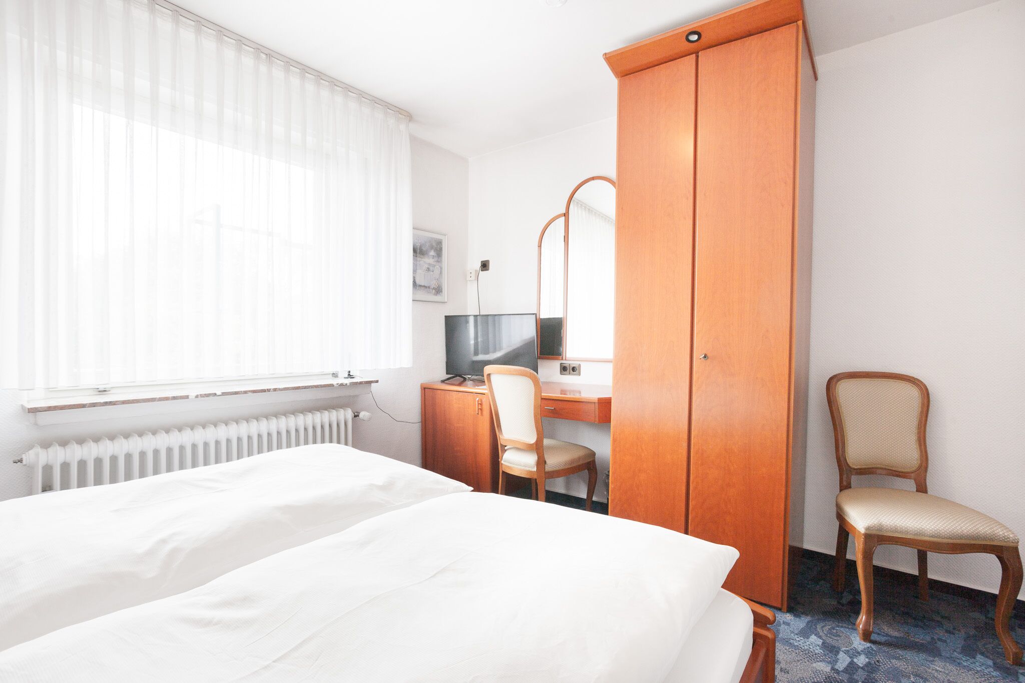 standard double or twin room | premium bedding, minibar, desk, free wifi