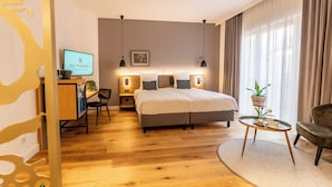 Dobbeltrom – comfort | Allergitestet sengetøy, minibar (inkludert) og safe på rommet