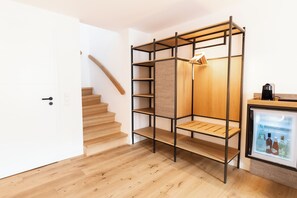 Luxury Room | Hypo-allergenic bedding, free minibar, in-room safe, desk