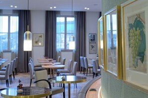 Dagelijks ontbijtbuffet inbegrepen