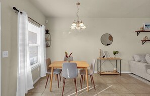 Dining - The Peaceful Point Pavilion (El Paso)