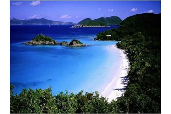 Sun loungers, beach towels