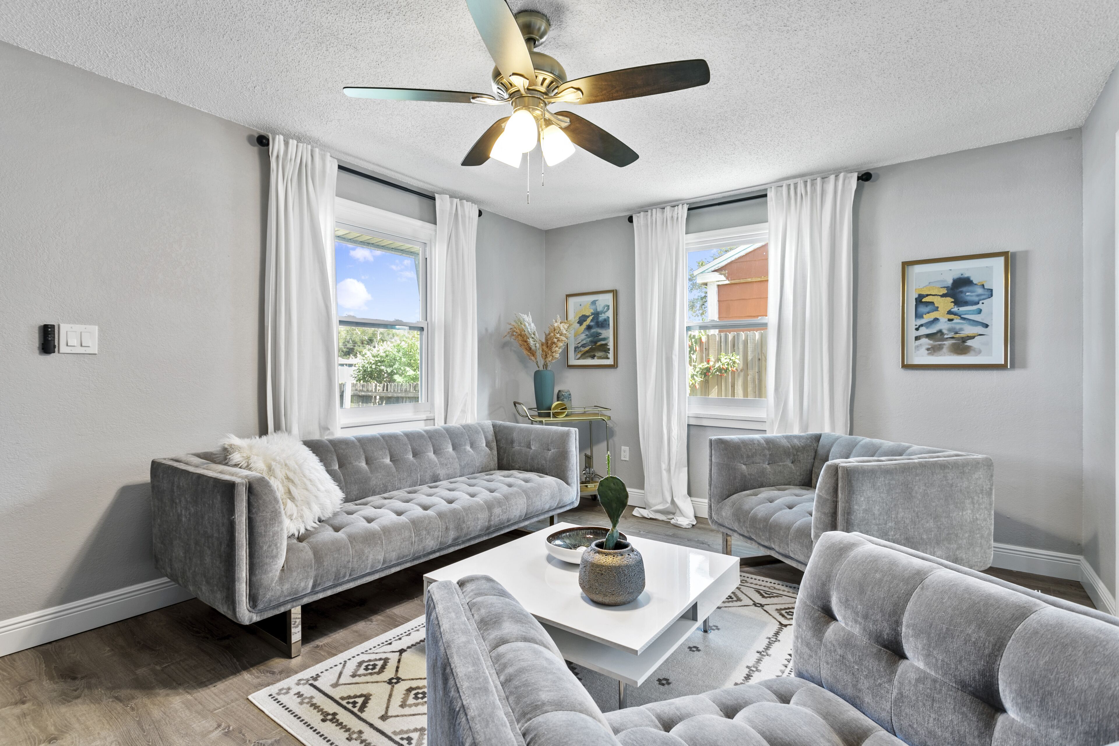 Renovated, Safe St. Pete 2bed/1bath Home!