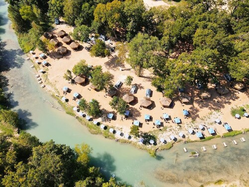 16 Blue River Camp - Glamping Cabin