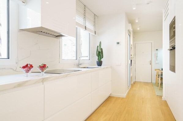 냉장고, 전자레인지, 오븐, 쿡탑