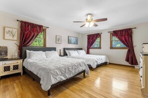 4 bedrooms, desk, iron/ironing board, travel cot