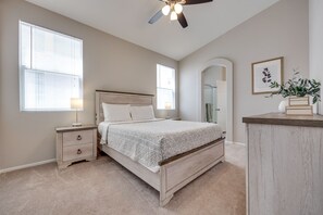 3 bedrooms, iron/ironing board, free WiFi, bed sheets