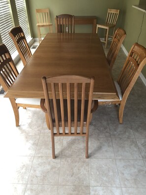 Dining - Spacious Single Family Home Near Water, Recreational Areas/Parks, and Shopping.. (New Castle)