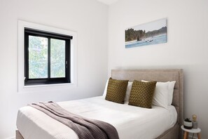 2 chambres, fer et planche à repasser, Wi-Fi, draps fournis