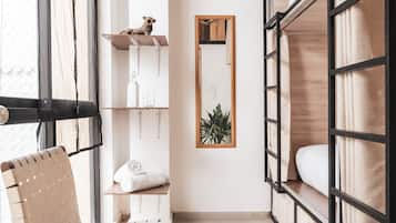 Alfaro Siqueiros (4 People Mixed Dorm) | Premium bedding, in-room safe, blackout drapes, free WiFi
