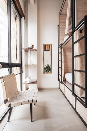 Alfaro Siqueiros (4 People Mixed Dorm) | Premium bedding, in-room safe, blackout drapes, free WiFi - Hostal Juarez - Hostel (Mexico City)