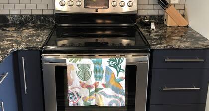 Merlin Home With Amazing Lake Erie Views