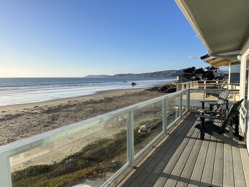 Oceanfront Cayucos Cottage on the sand