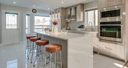 Rare find 6 bedroom 3 full bath newly renovated and new furniture and beds