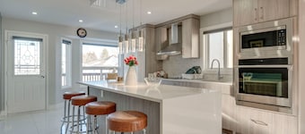 Rare find 6 bedroom 3 full bath newly renovated and new furniture and beds