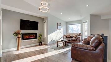 Smart TV y chimenea