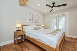 4 chambres, fer et planche à repasser, lit parapluie, Wi-Fi gratuit