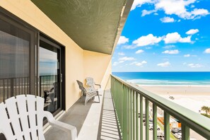 Appart'hôtel Classique, 2 chambres, balcon, vue partielle sur l'océan | Vue de la chambre