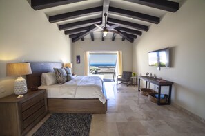 4 makuuhuonetta, silitysrauta/-lauta, ilmainen Wi-Fi, vuodevaatteet