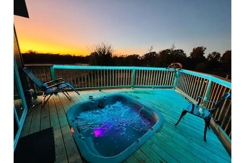 Lazy Spring Farm Star Gazing Hot Tub