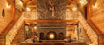 Private Luxury Cabin Deep in Nature. 175 Acres. Near Fryeburg, Bridgeton, Conway