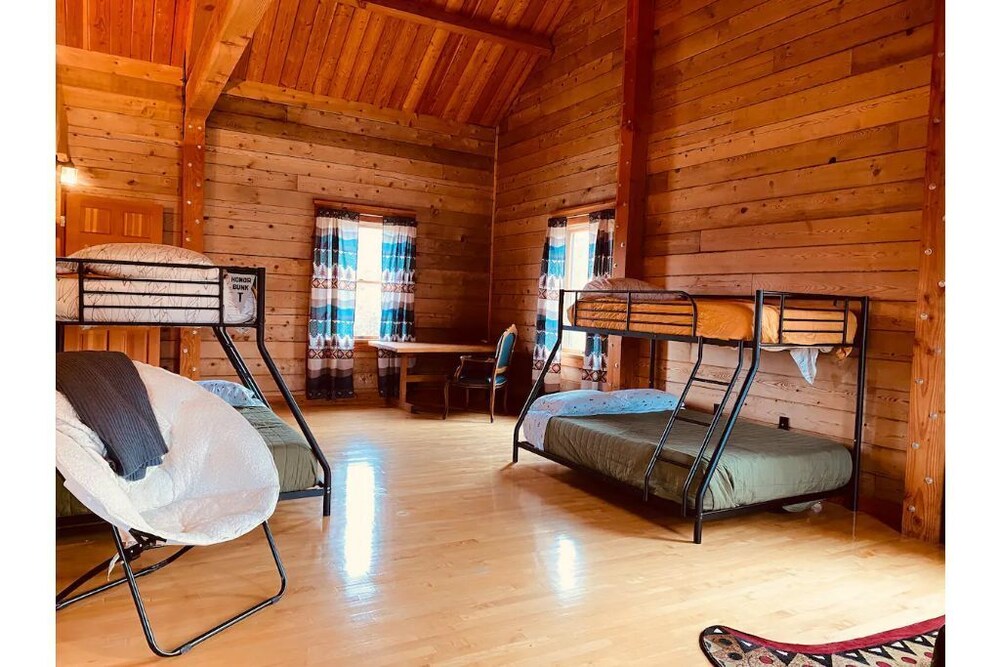 Private Luxury Cabin Deep in Nature. 175 Acres. Near Fryeburg