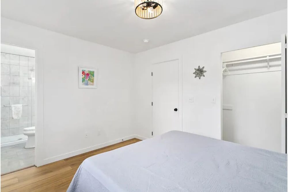 Cheerful, fully remodeled 3 bedroom home! Monroe Vrbo