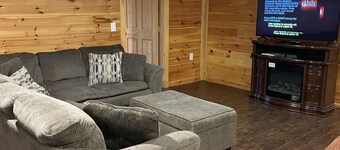 Cozy Rustic Cabin in the county! 