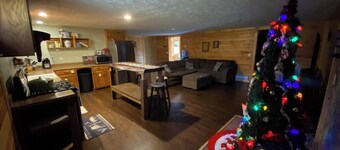 Cozy Rustic Cabin in the county! 