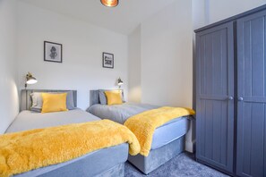 4 bedrooms, iron/ironing board, free WiFi, bed sheets