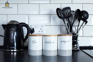 قهوة و/أو ماكينة صنع القهوة