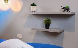 2 slaapkamers, een strijkplank/strijkijzer, gratis wifi, beddengoed