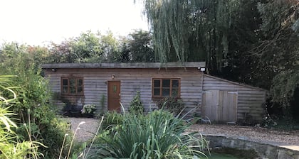 Cosy South Gloucestershire Cabin Retreat
