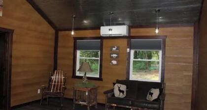 Deer Lodge (Secluded in Amish Country and peaceful)