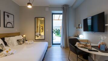 Zimmer | Hochwertige Bettwaren, Daunenbettdecken, Minibar, Zimmersafe