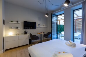 Premium bedding, down duvets, minibar, in-room safe - Casa Lounge 43 (Cagliari)