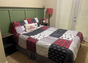 6 slaapkamers, een bureau, gratis wifi, beddengoed