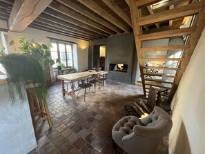 Dining - Rustic house in beautiful Burgundy  (Noyers)