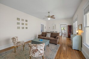 Älytelevisio, kirjoja