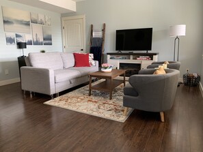 スマートテレビ、暖炉