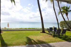 تناول الطعام بالخارج