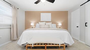 2 dormitoris, caixa forta a l'habitació i escriptori