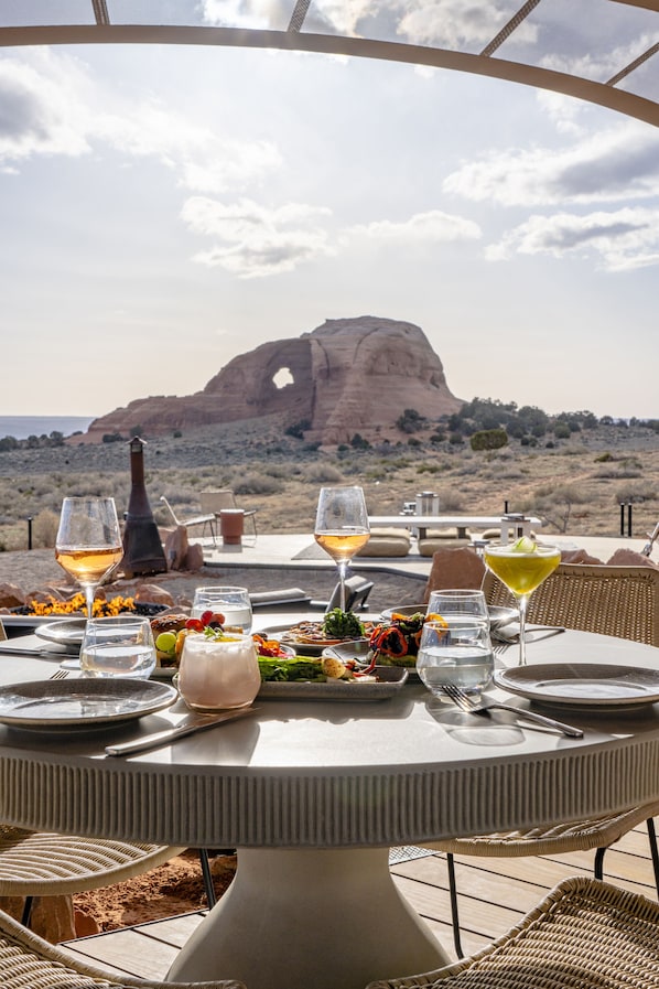 Outdoor dining