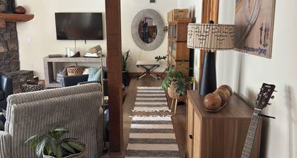 Fabulous location - Walk to River Run and Gondola!